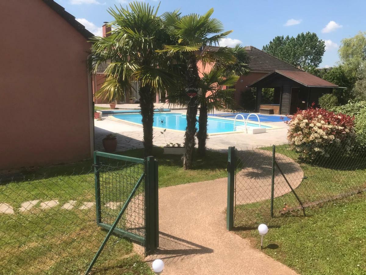 D'hotes La Coloniale Bed & Breakfast